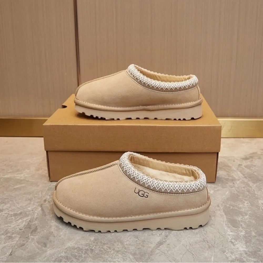 Brand New Women's Ugg Tasman Slip-Ons